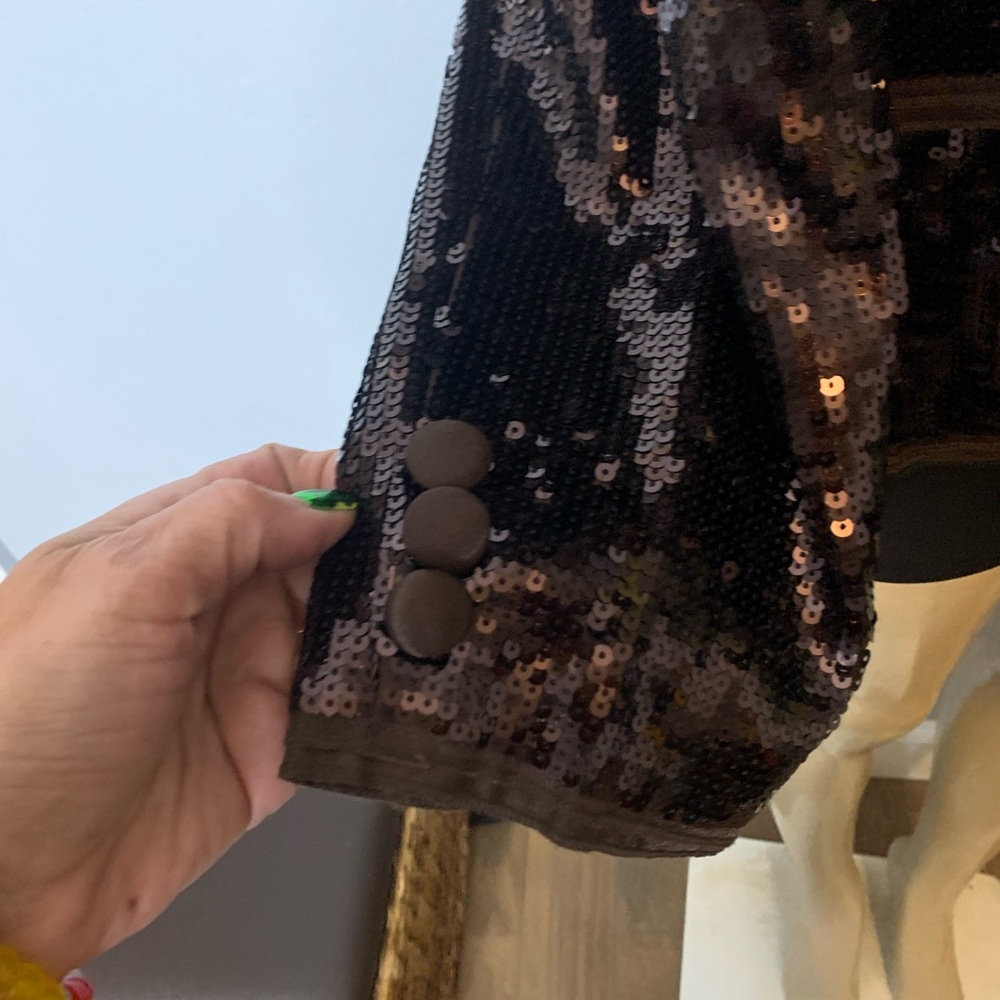 Gorgeous brown sequined jacket 🧥 🤎